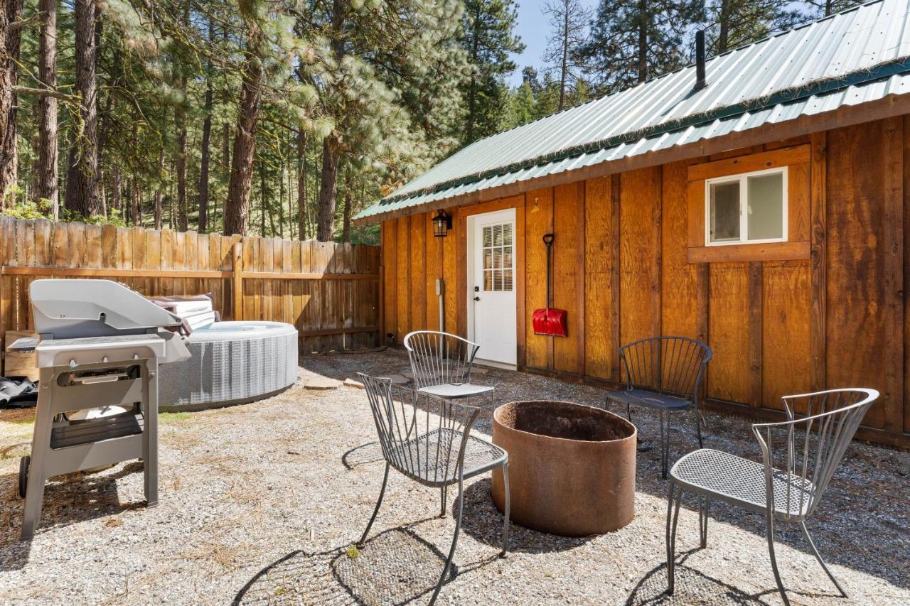 Echo Valley Resort + Cabins Manson Exterior photo