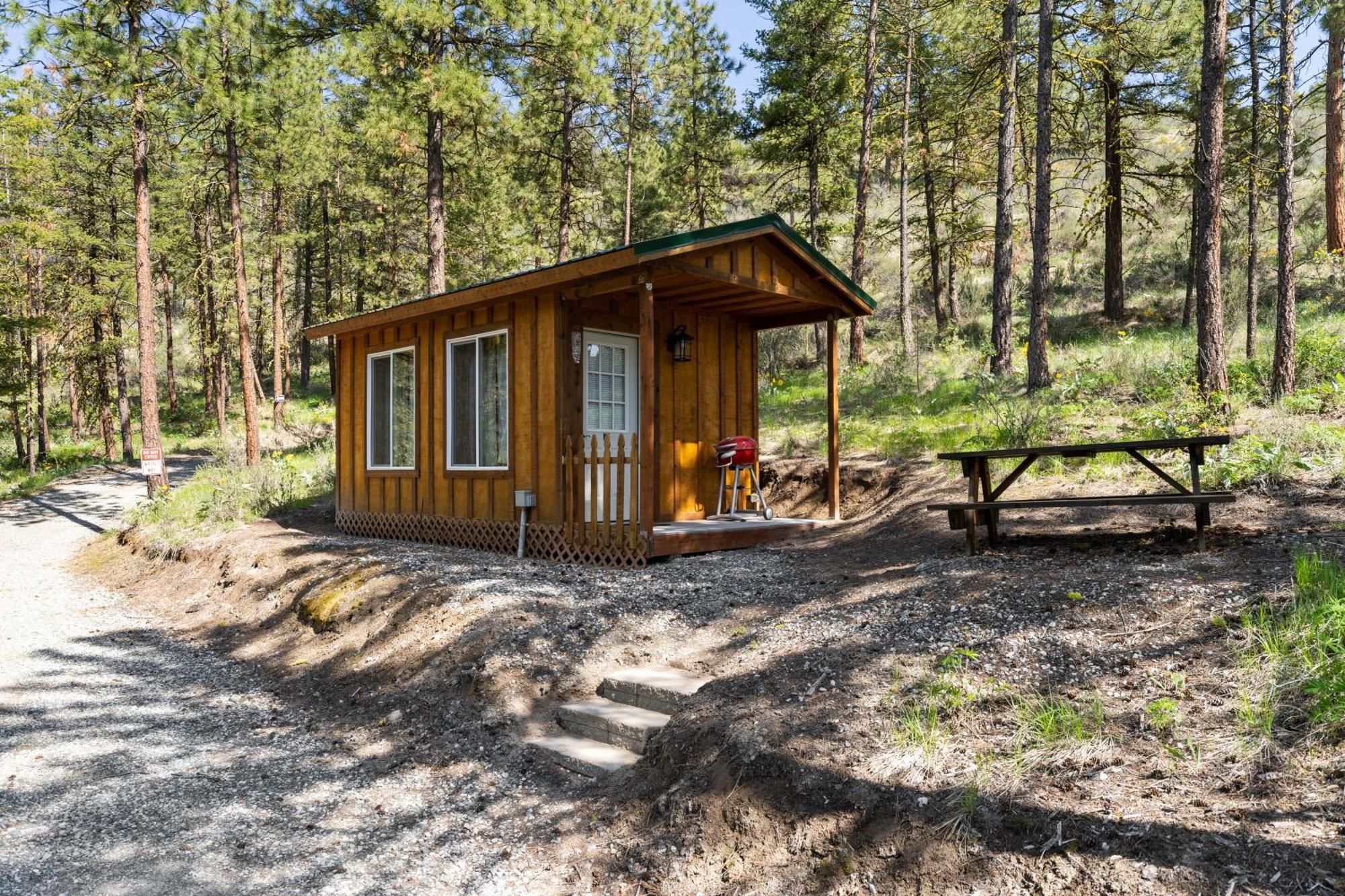 Echo Valley Resort + Cabins Manson Exterior photo