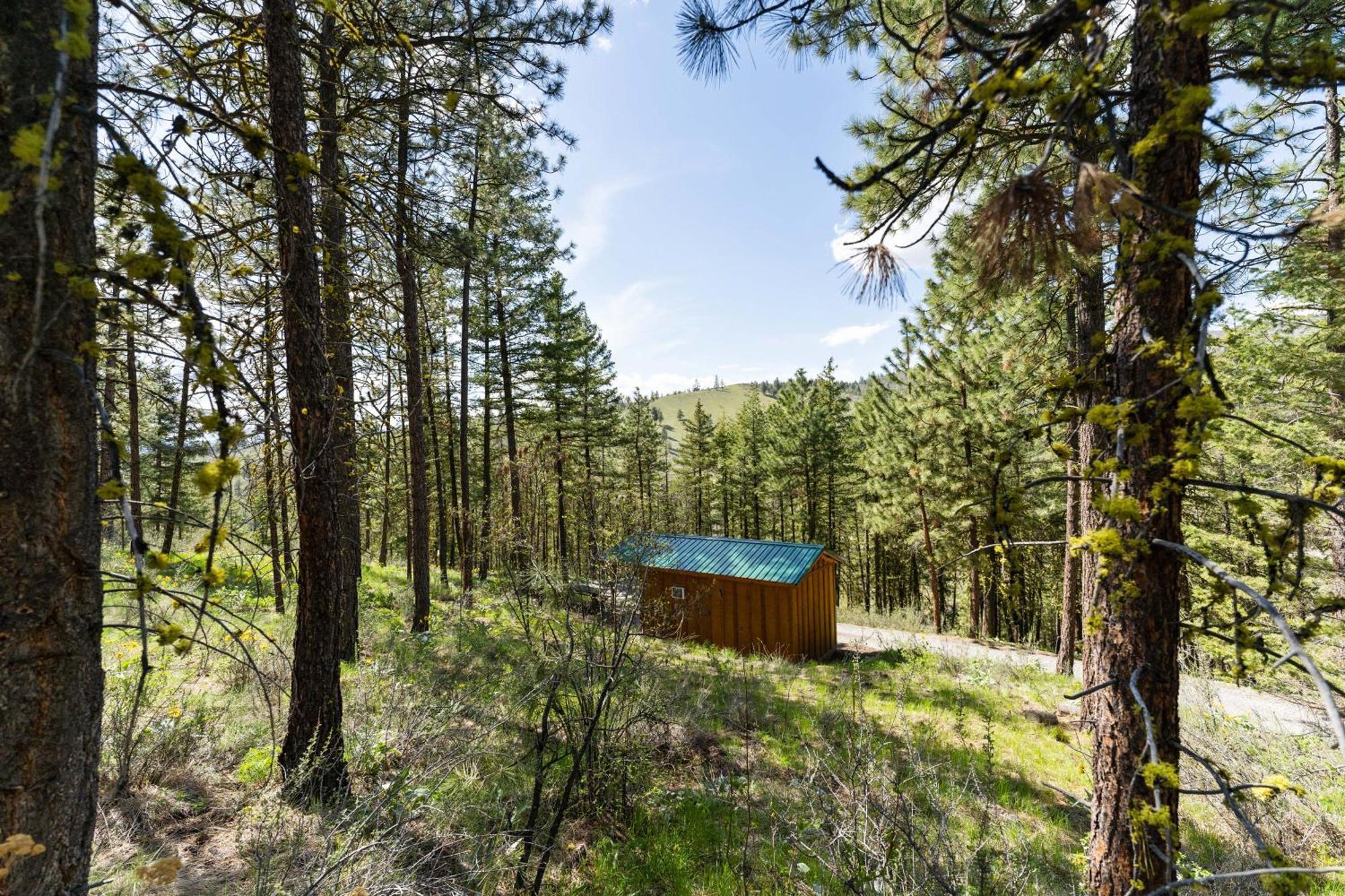 Echo Valley Resort + Cabins Manson Exterior photo