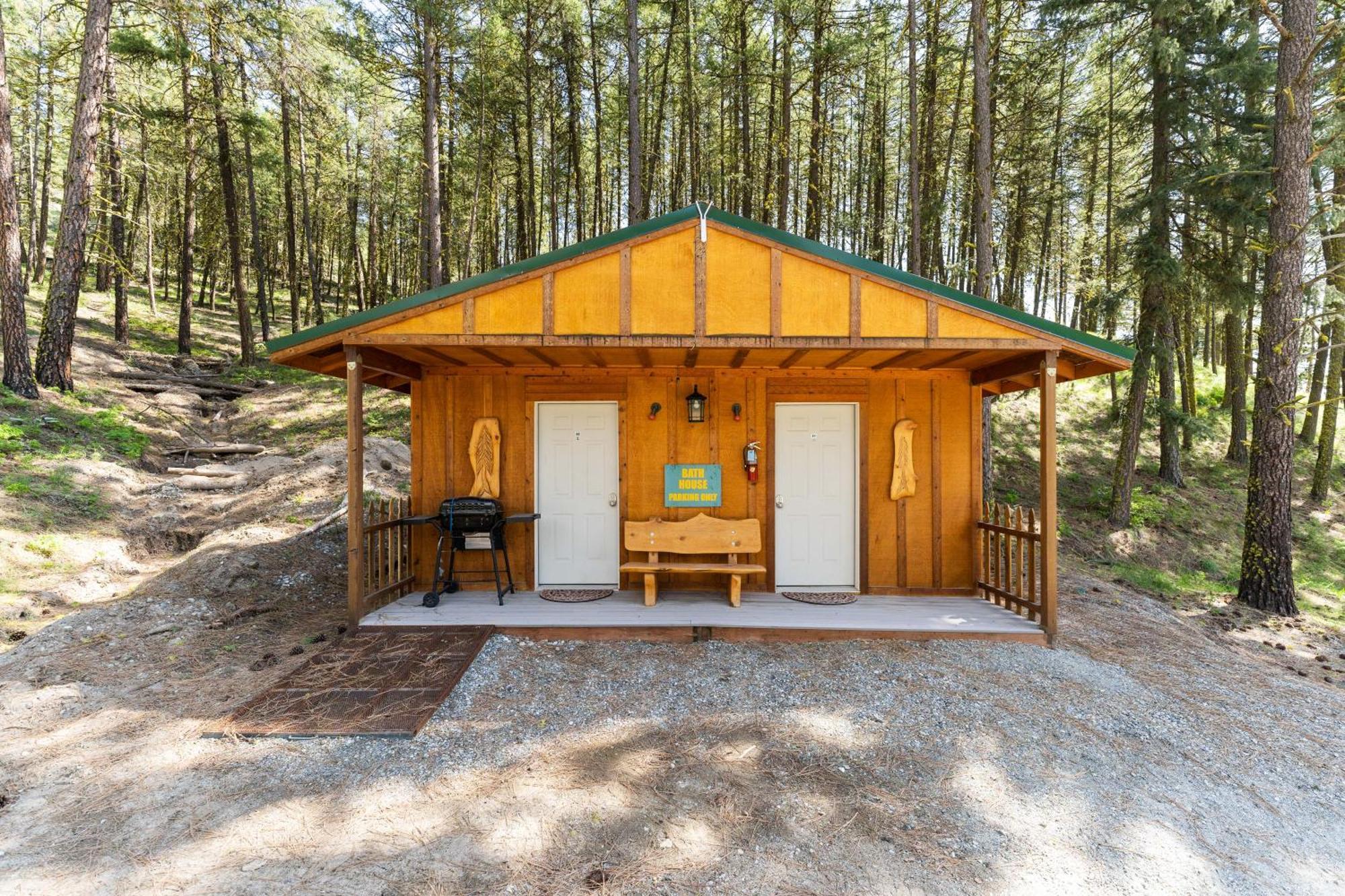 Echo Valley Resort + Cabins Manson Exterior photo