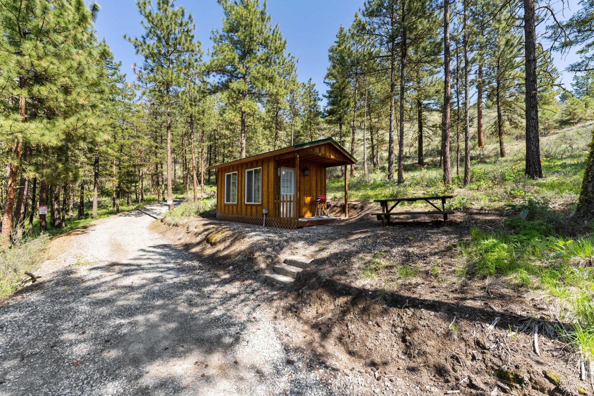 Echo Valley Resort + Cabins Manson Exterior photo
