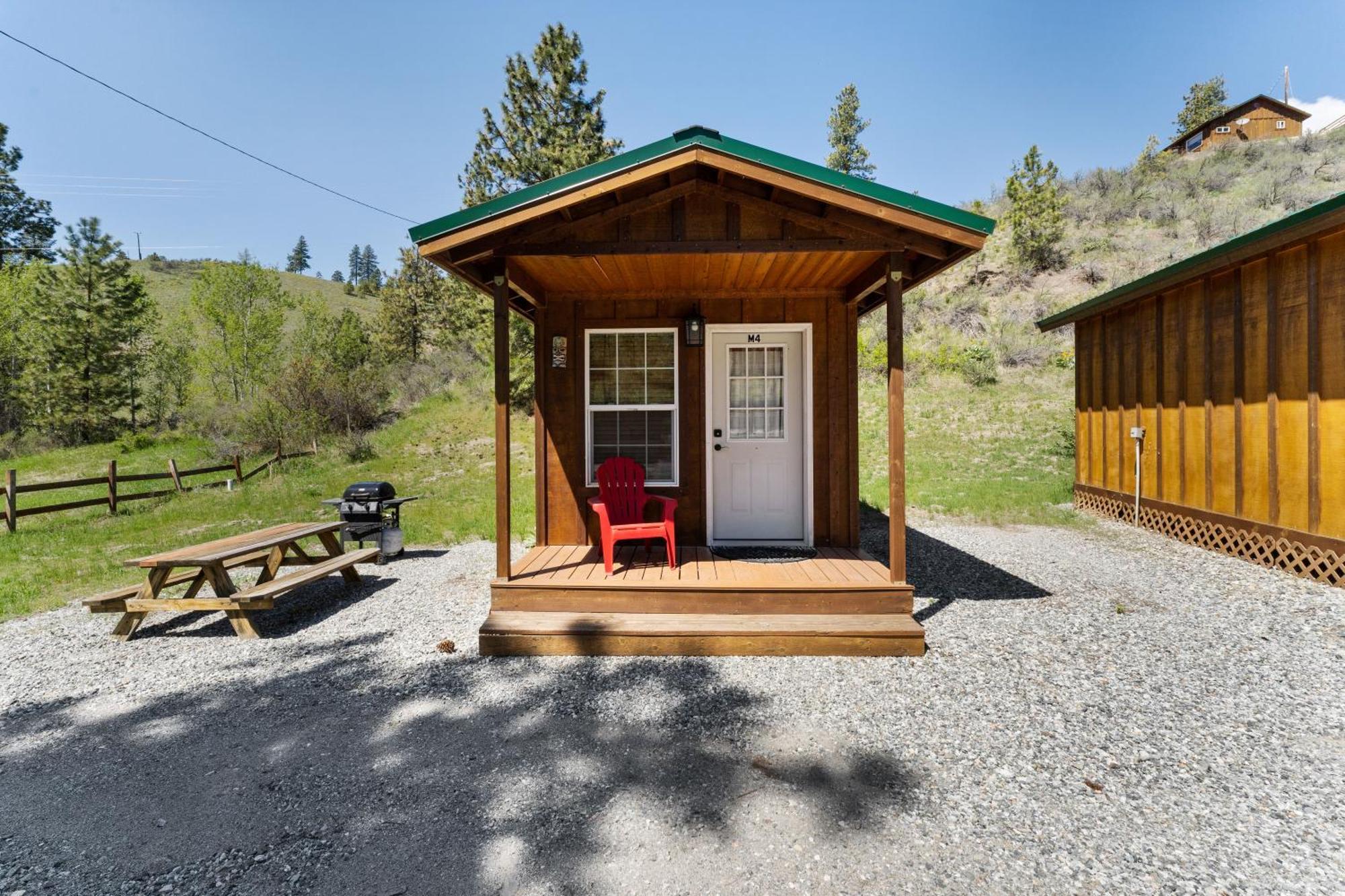 Echo Valley Resort + Cabins Manson Exterior photo
