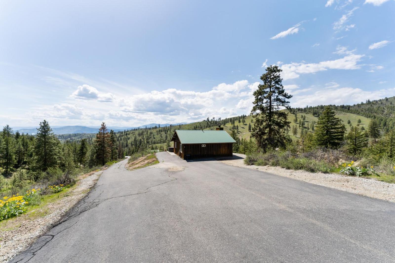 Echo Valley Resort + Cabins Manson Exterior photo