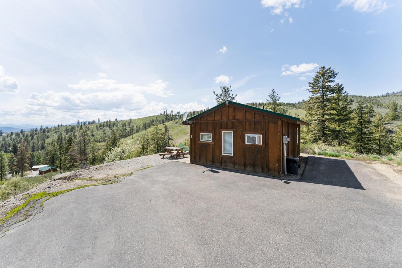 Echo Valley Resort + Cabins Manson Exterior photo