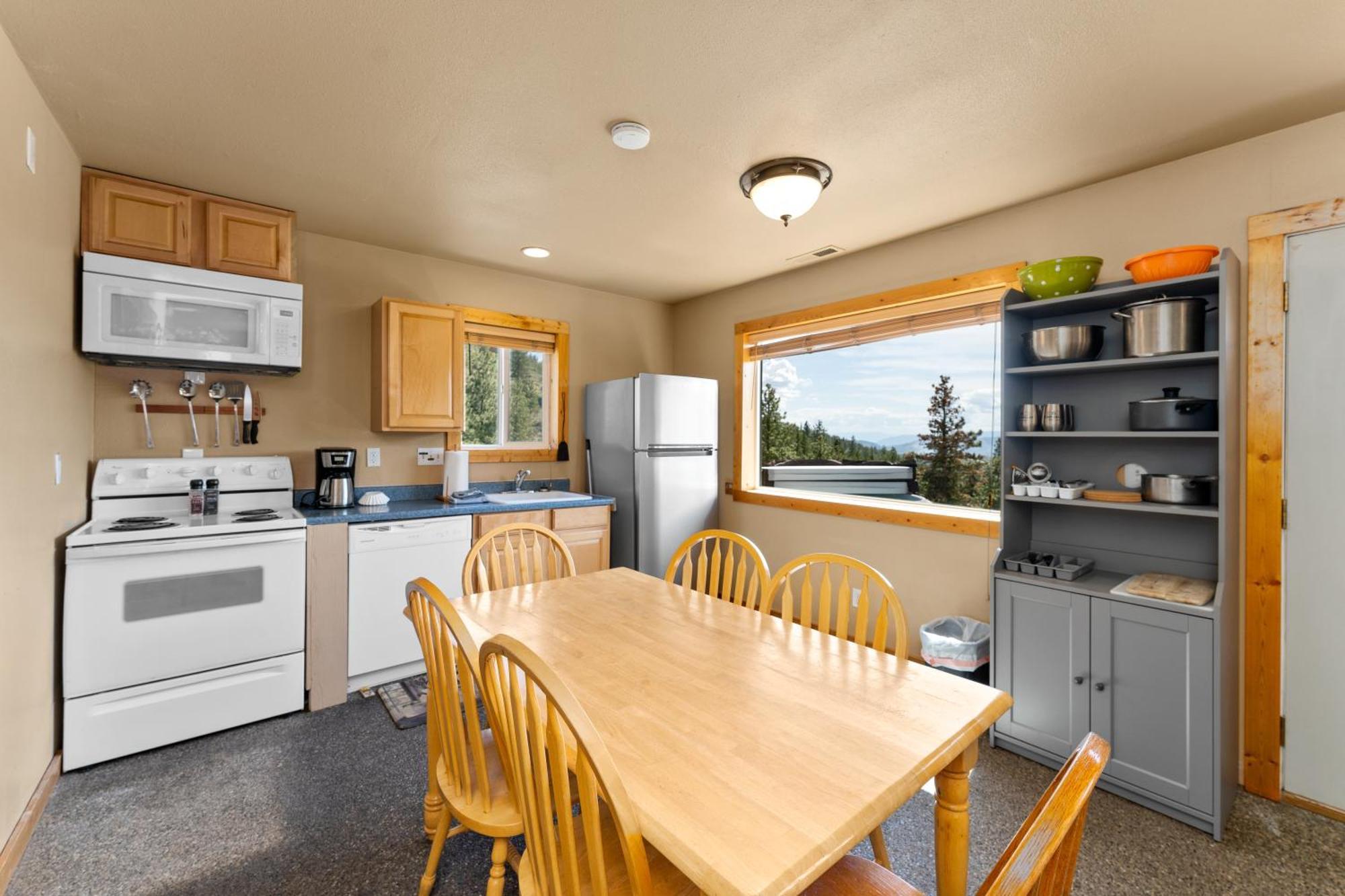 Echo Valley Resort + Cabins Manson Exterior photo