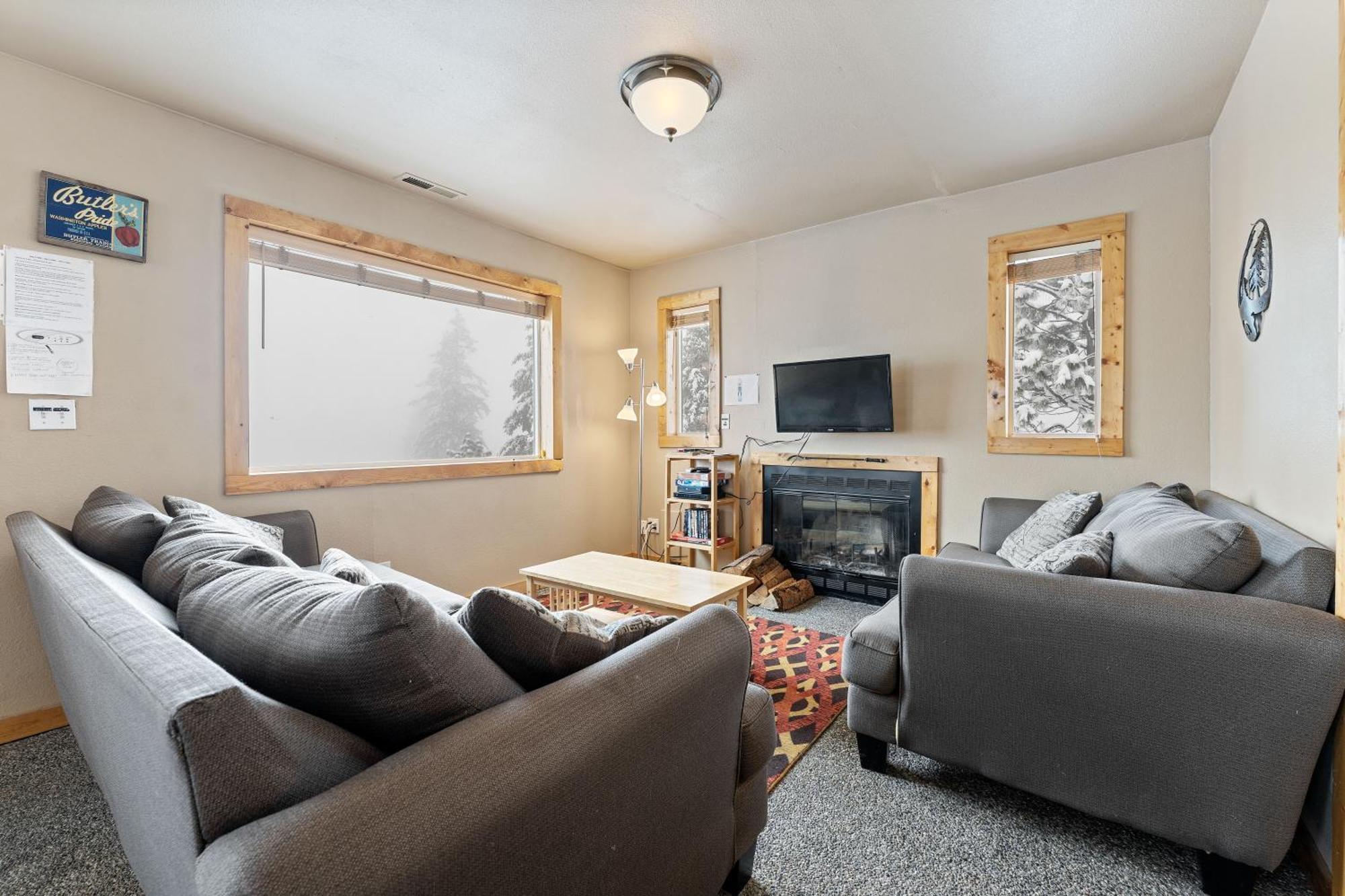 Echo Valley Resort + Cabins Manson Exterior photo