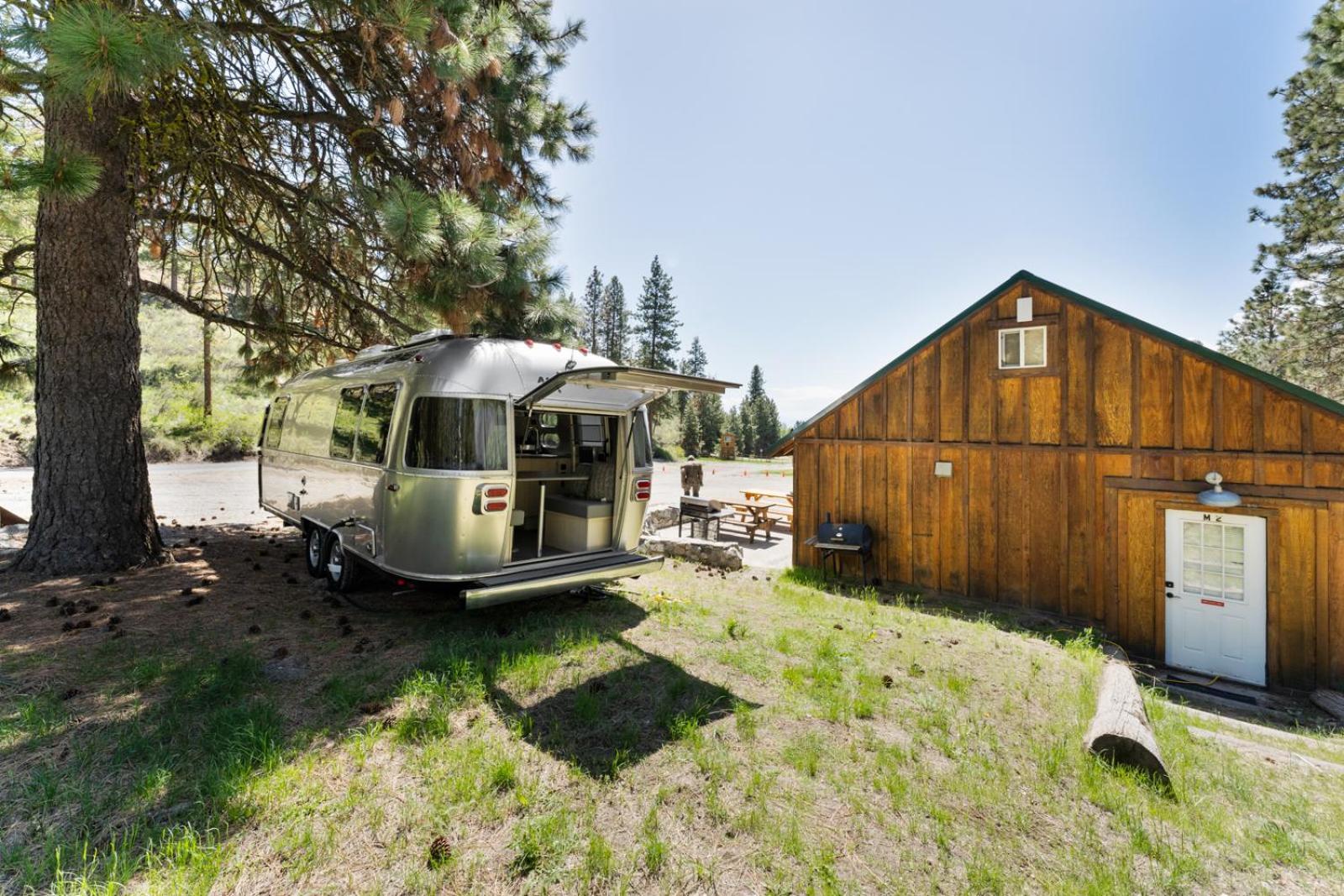 Echo Valley Resort + Cabins Manson Exterior photo