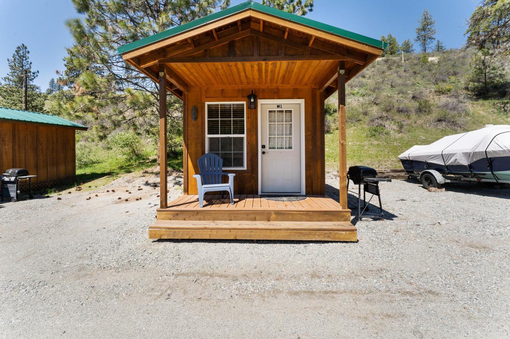 Echo Valley Resort + Cabins Manson Exterior photo