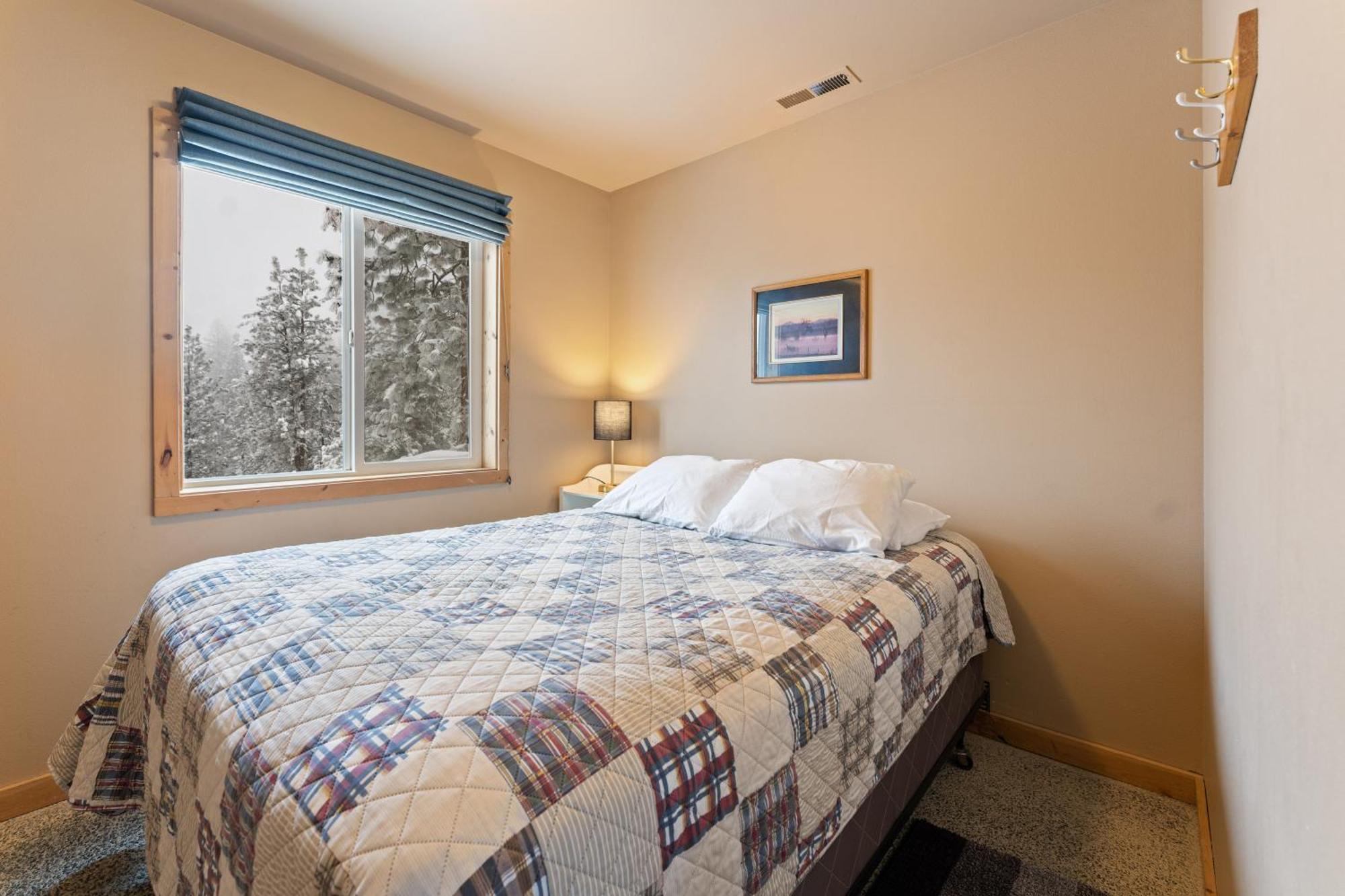 Echo Valley Resort + Cabins Manson Exterior photo